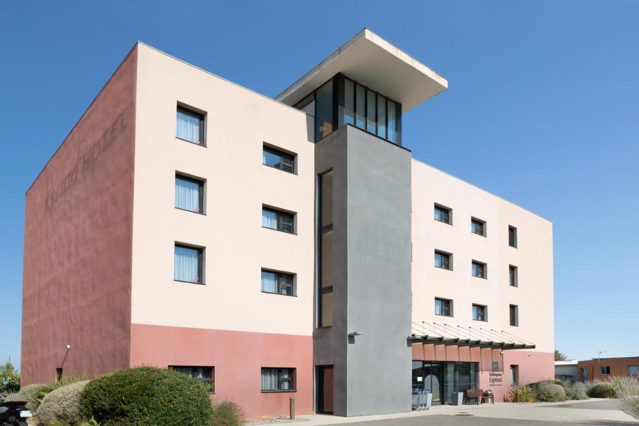 Hotel Express - Marseille Airport, An Ihg 3*